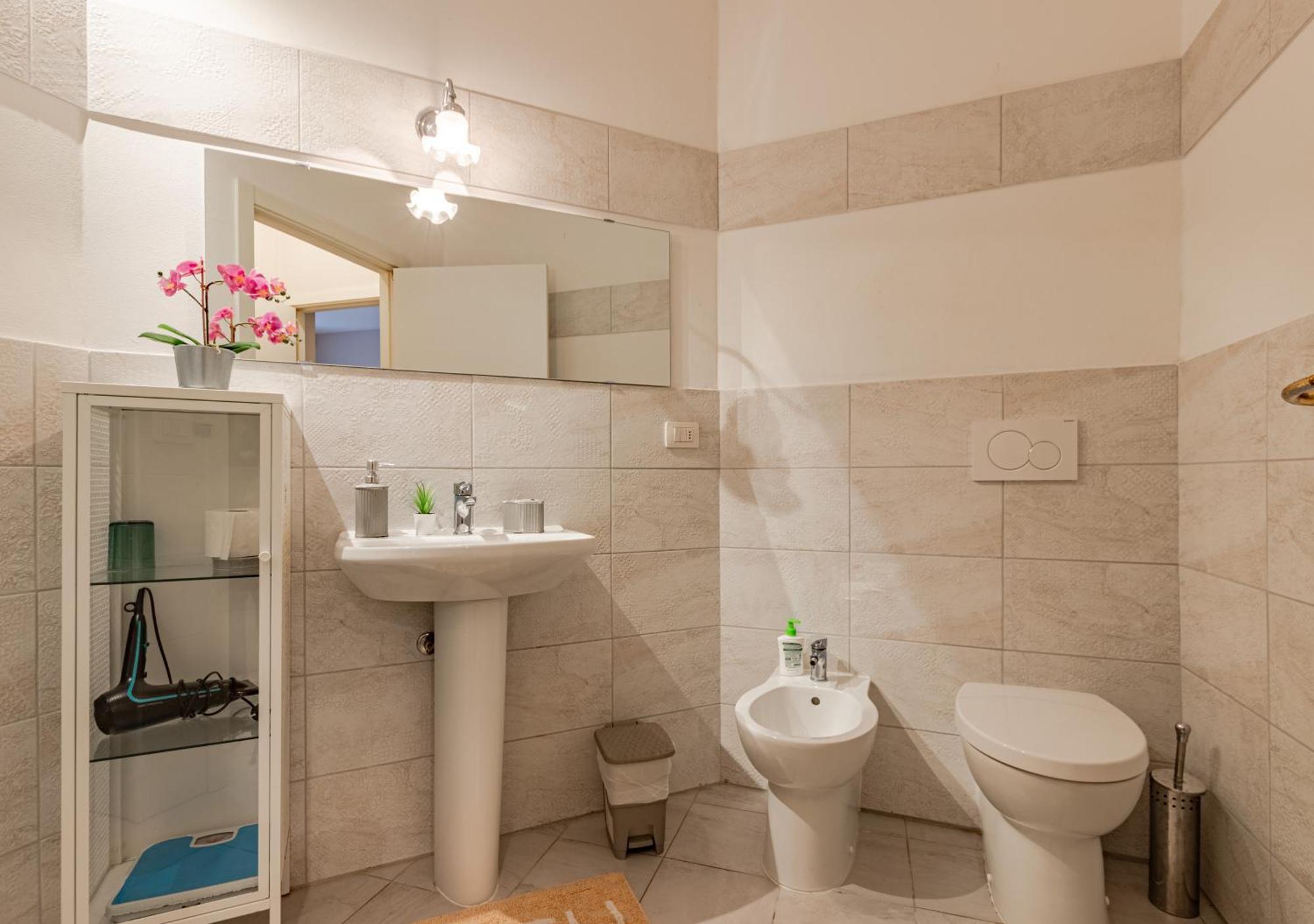 Melodia Di Mare, Teatro & Centro, Armonia E Relax Apartment Ливорно Екстериор снимка