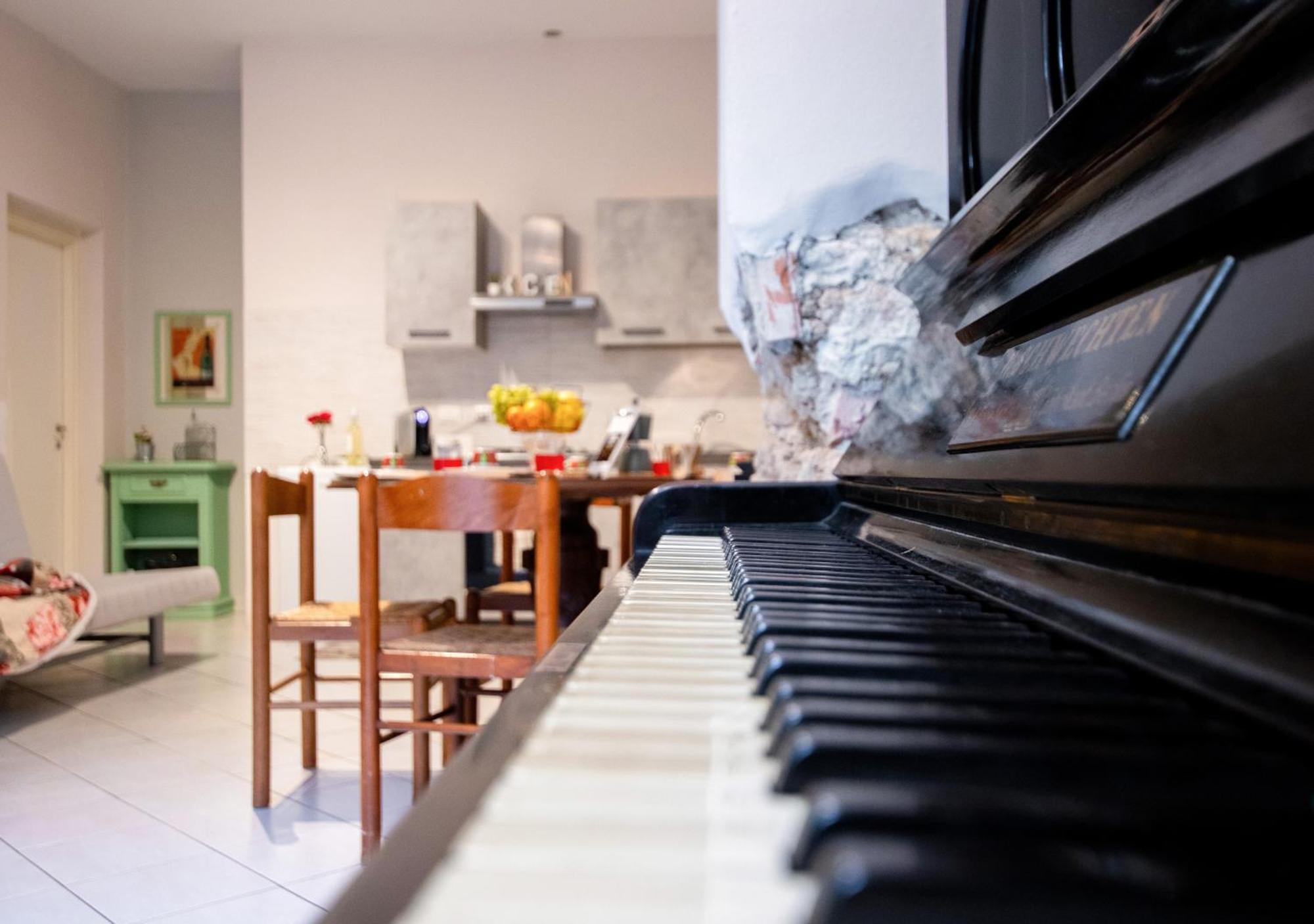 Melodia Di Mare, Teatro & Centro, Armonia E Relax Apartment Ливорно Екстериор снимка